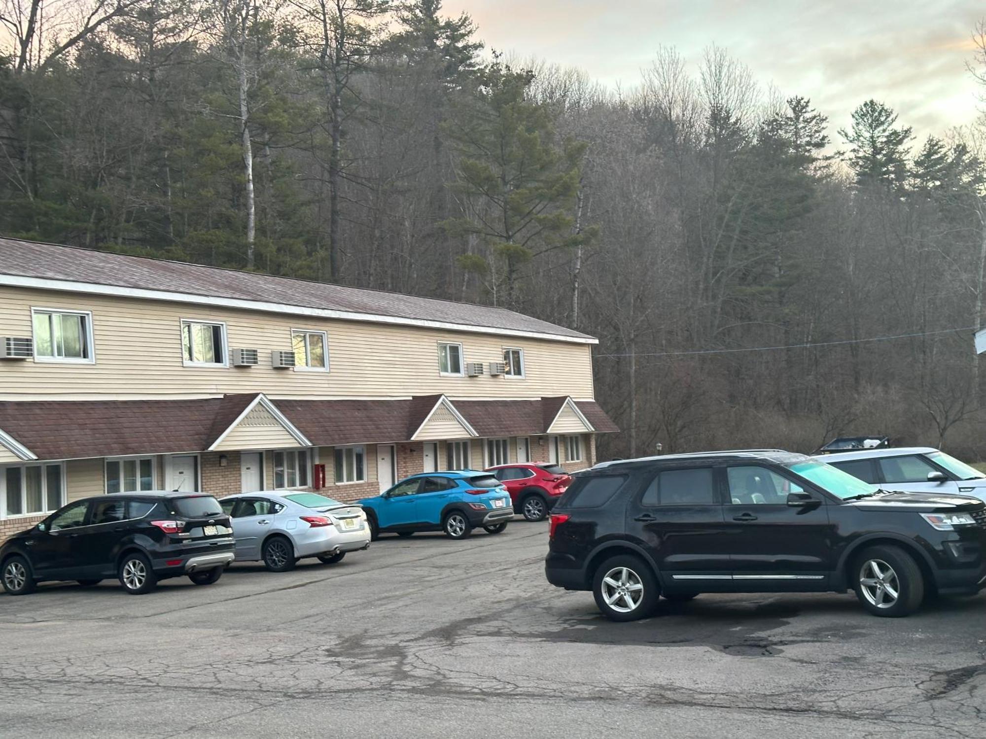Economy Inn Alfred Exterior foto