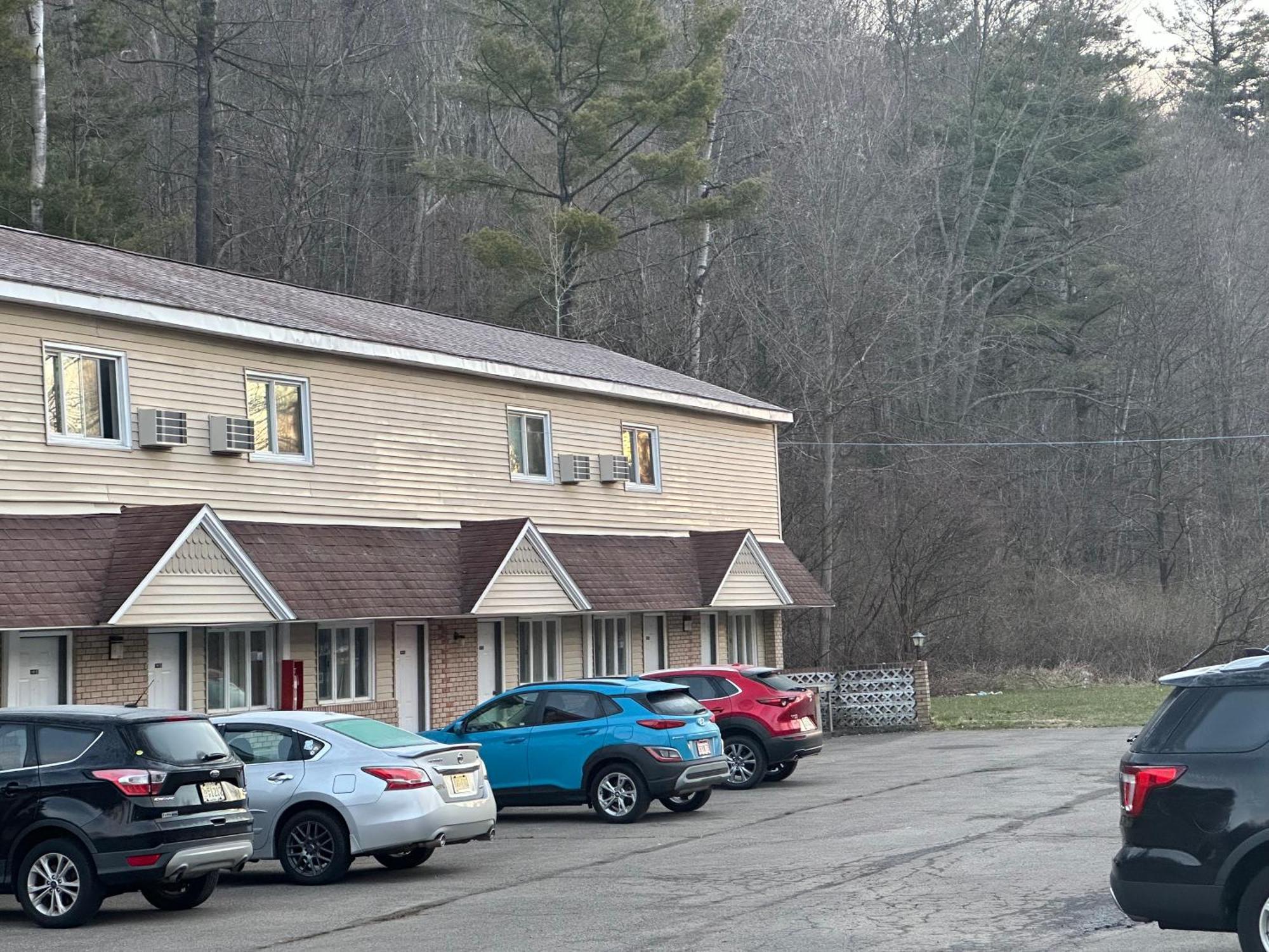 Economy Inn Alfred Exterior foto