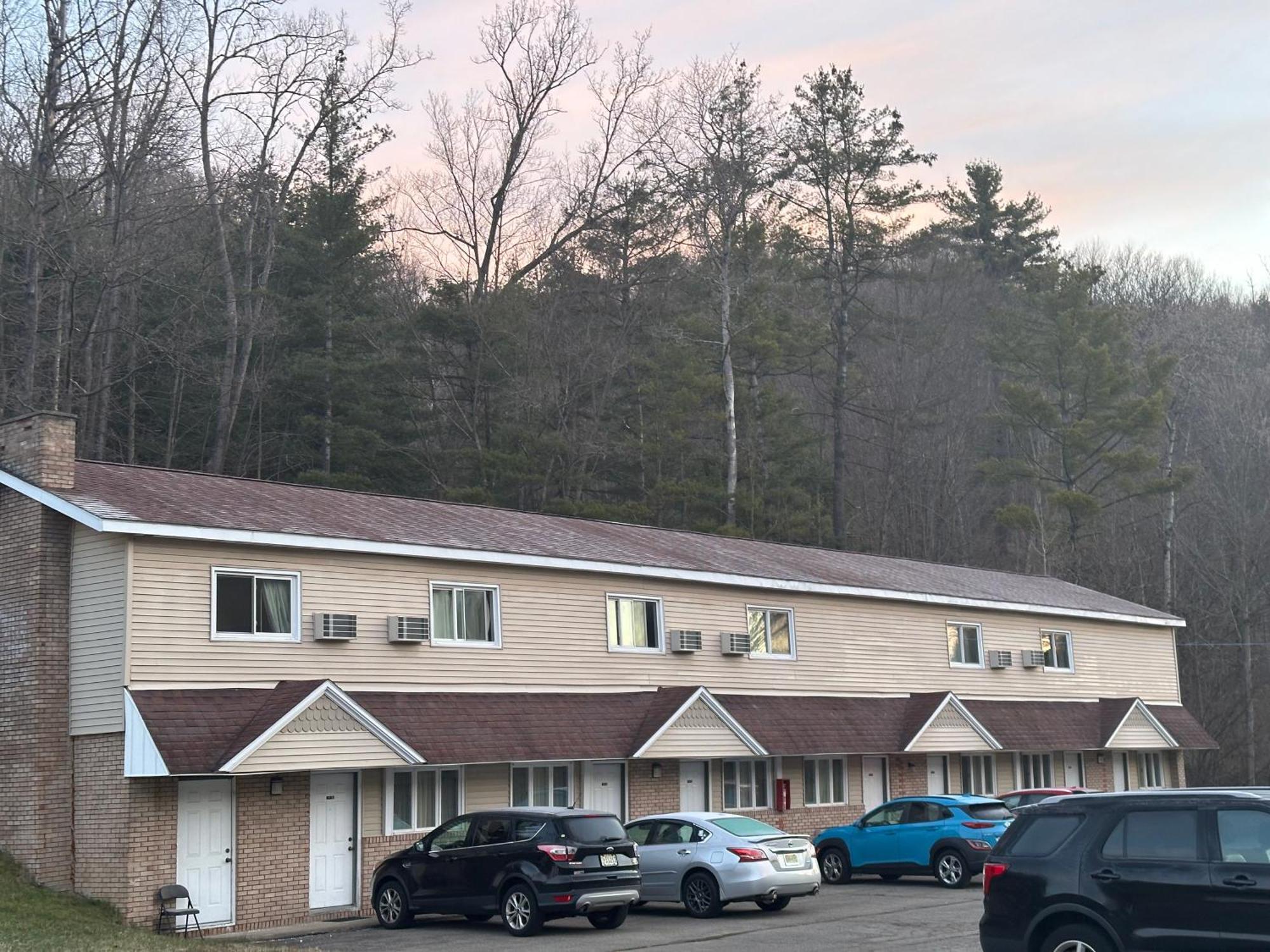 Economy Inn Alfred Exterior foto